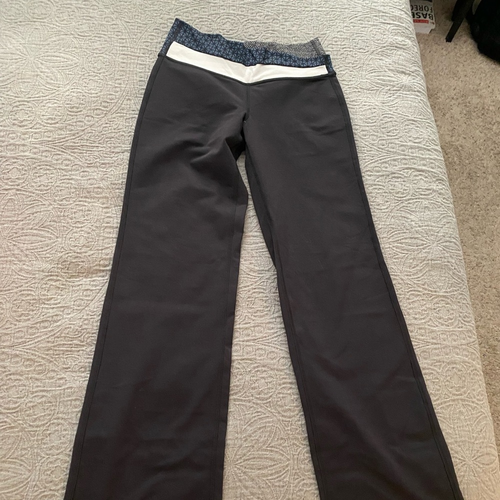 Lululemon groove style pant size 4